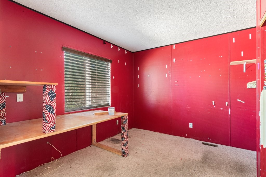 34262 Tractor Property Photo 16