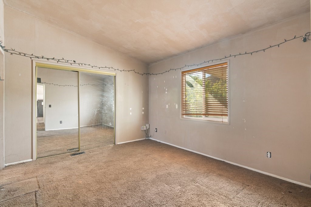34262 Tractor Property Photo 21