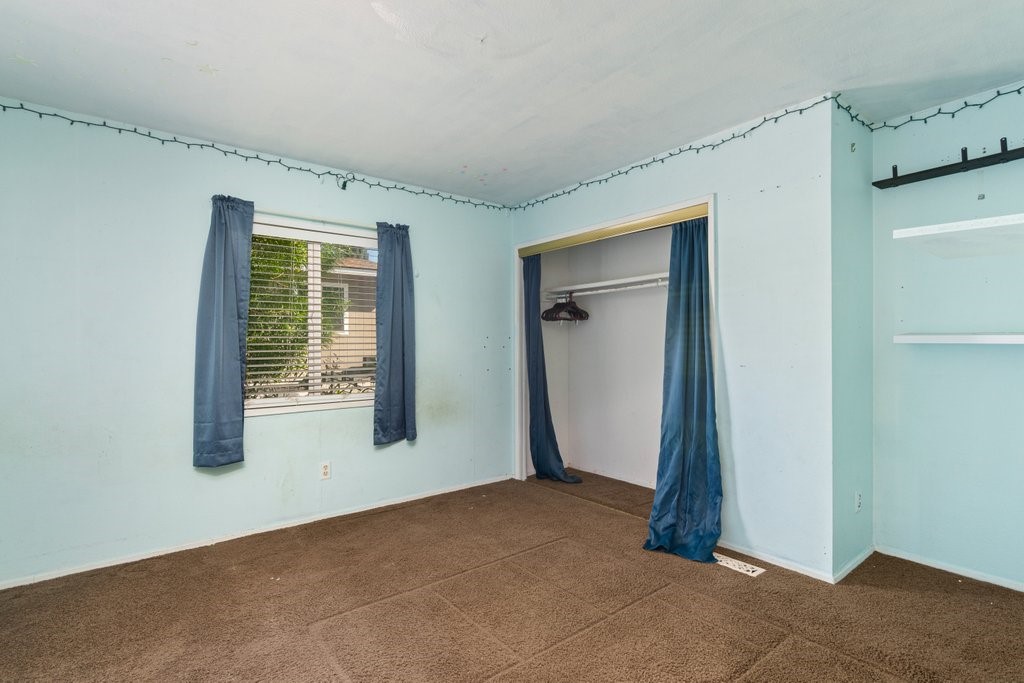 34262 Tractor Property Photo 23