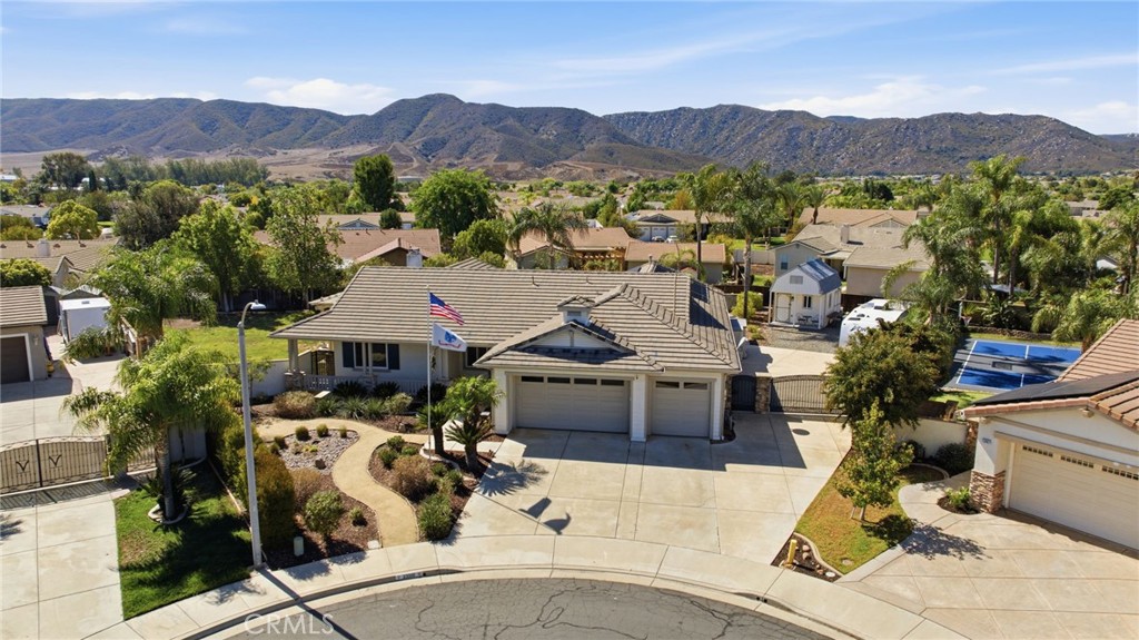 23901 Susana Way Property Photo 1