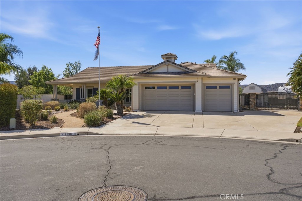 23901 Susana Way Property Photo 2