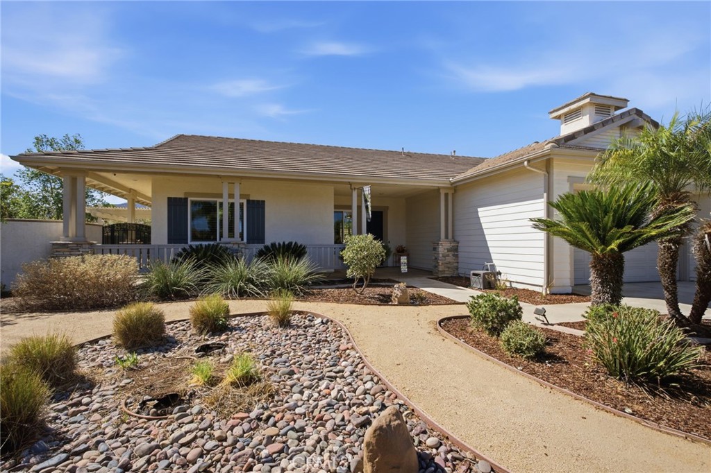 23901 Susana Way Property Photo 3