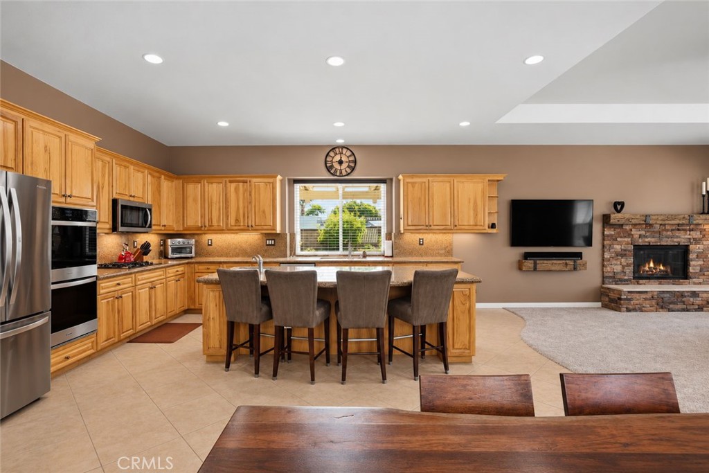 23901 Susana Way Property Photo 6