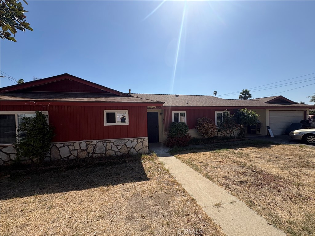 278 E Cherry Property Photo 1
