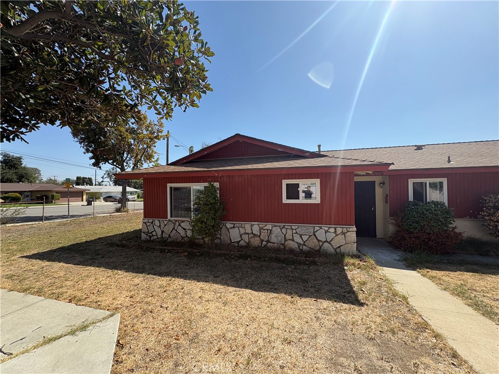 278 E Cherry Property Photo 2