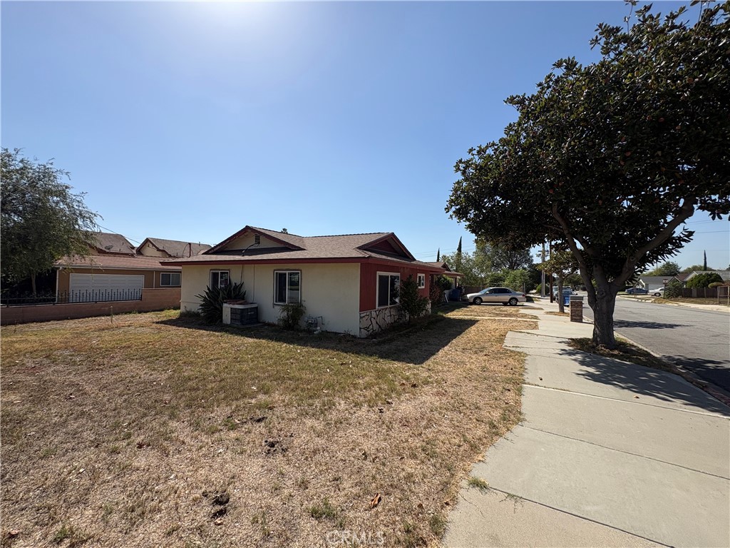 278 E Cherry Property Photo 8