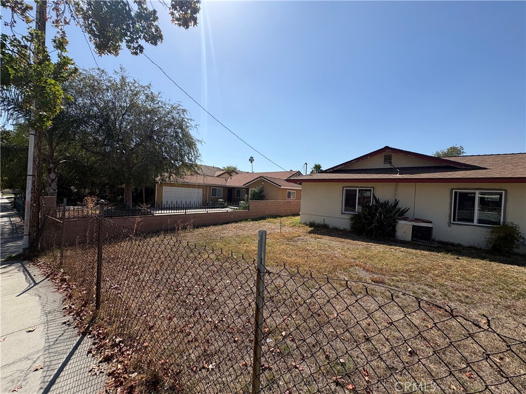 278 E Cherry Property Photo 9