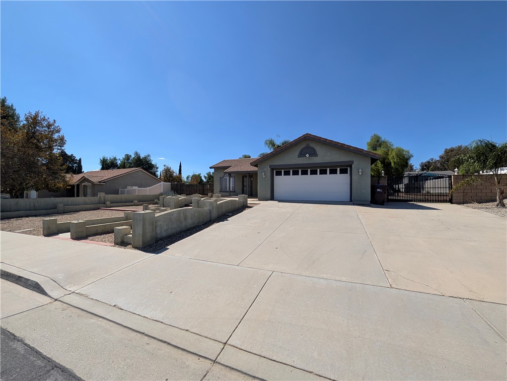 13053 Shubert Property Photo 3