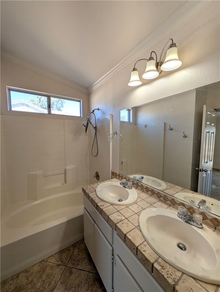 13053 Shubert Property Photo 19