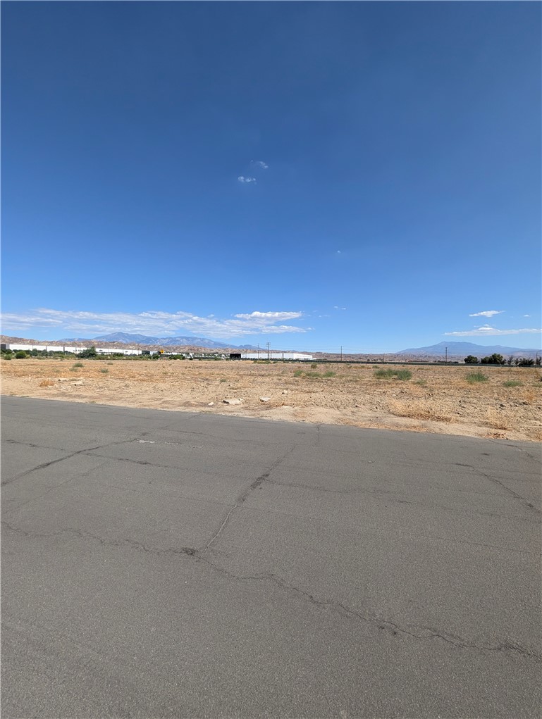 13053 Shubert Property Photo 24