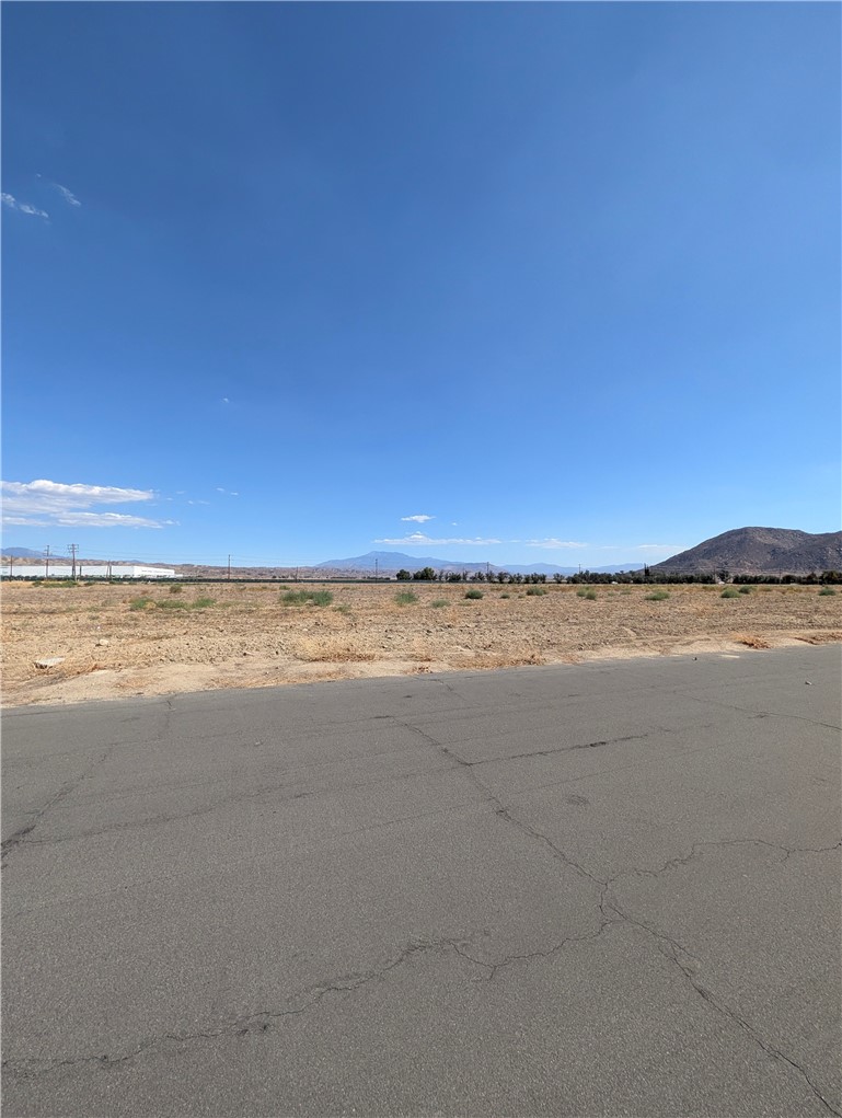 13053 Shubert Property Photo 25