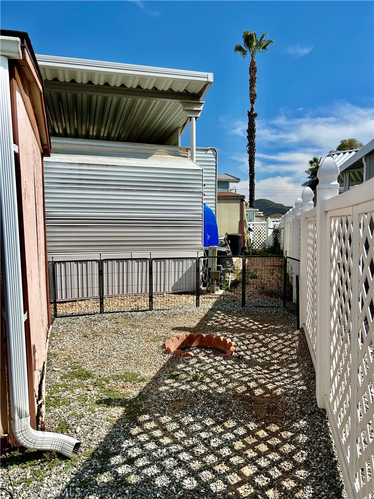 1295 S Cawston Avenue Property Photo 24