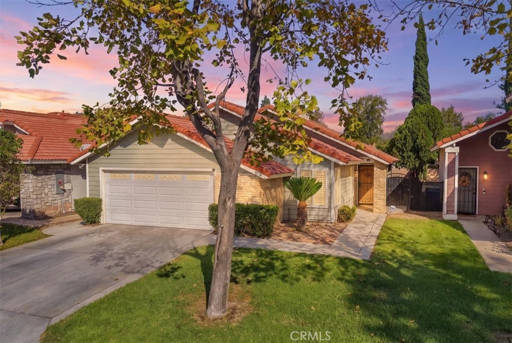 1158 W Cornell Property Photo 1