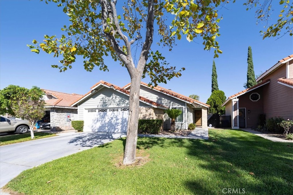 1158 W Cornell Property Photo 8