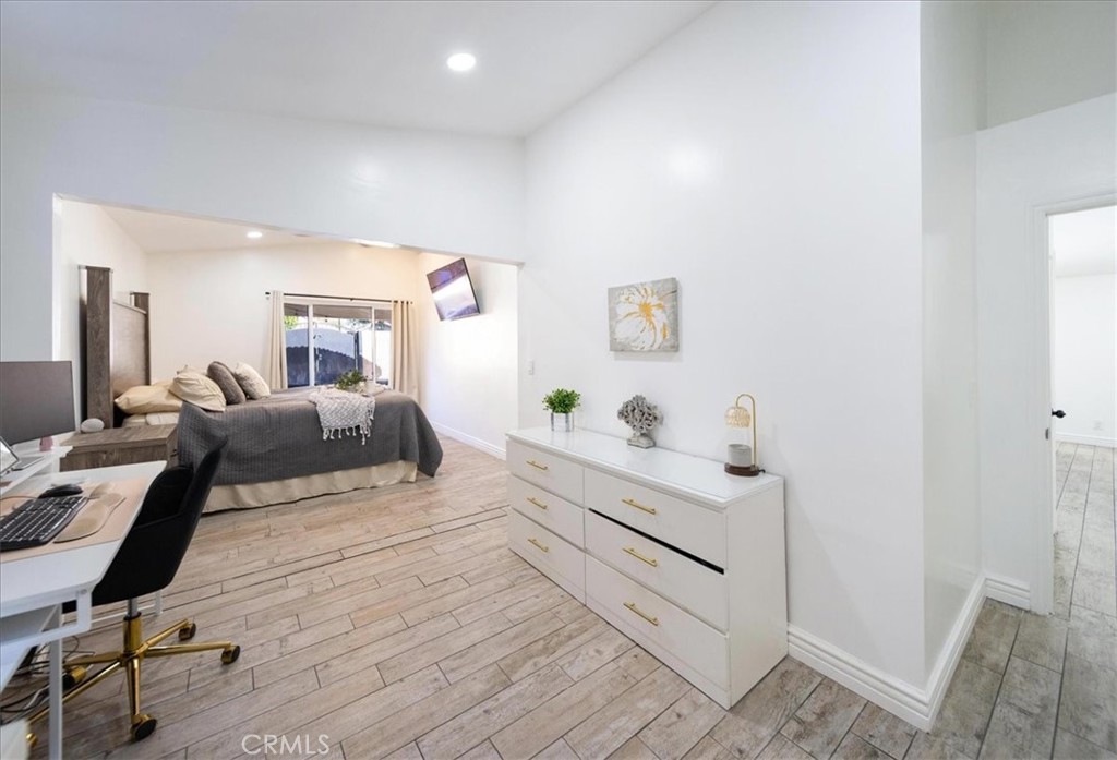 1158 W Cornell Property Photo 35
