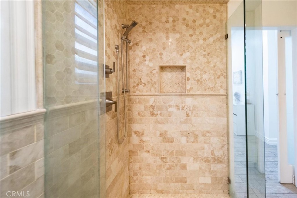 1158 W Cornell Property Photo 39