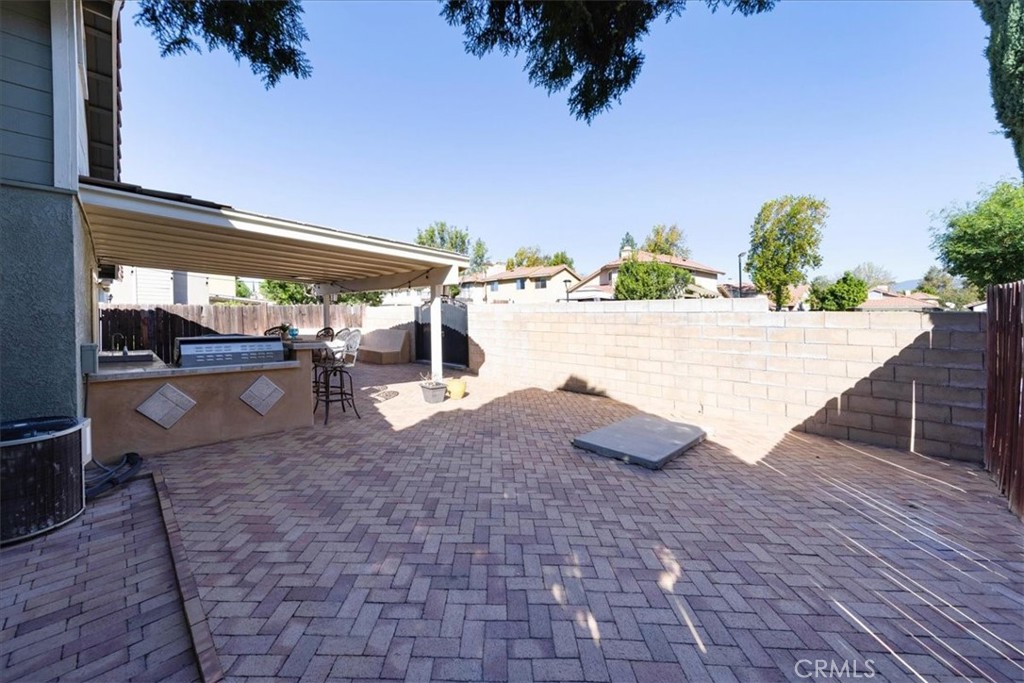 1158 W Cornell Property Photo 42