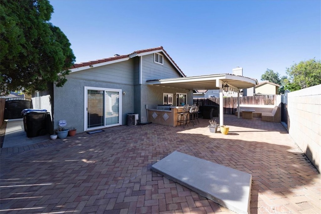 1158 W Cornell Property Photo 43