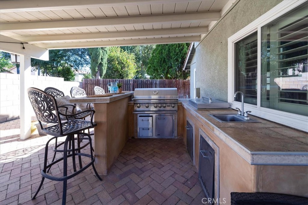 1158 W Cornell Property Photo 48