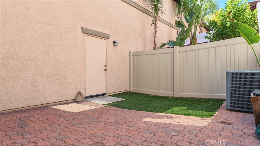 26307 Arboretum Way 302 Property Photo 26