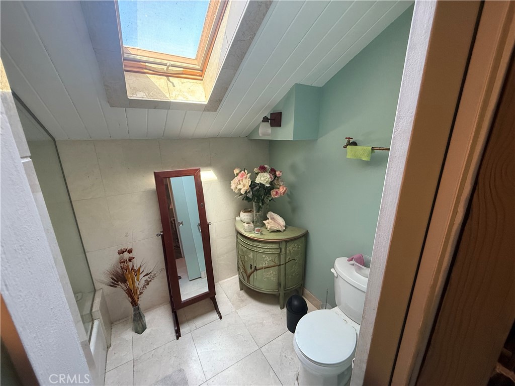 334 Forest Hills Property Photo 3