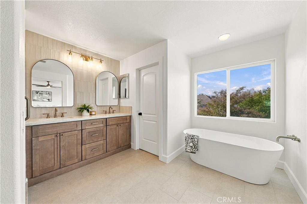 39263 Half Moon Circle Property Photo 32