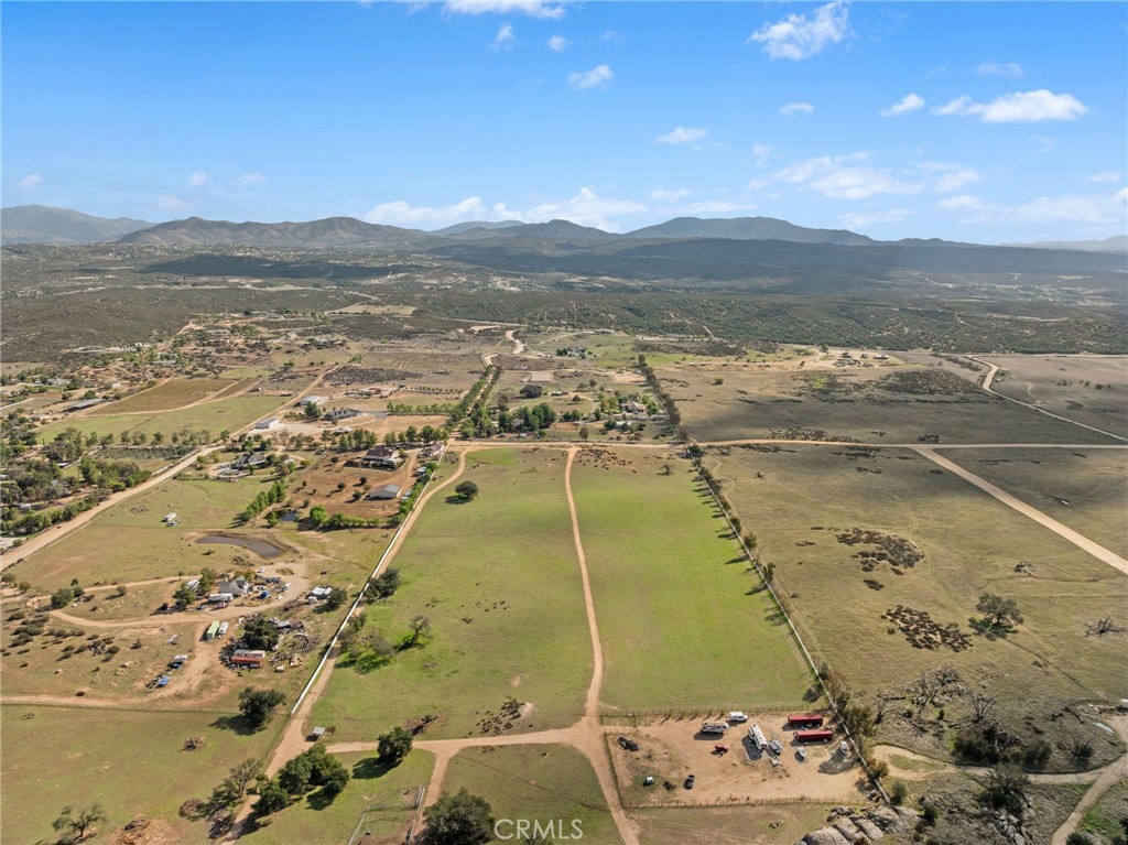 1 Lynch Lane Property Photo 19