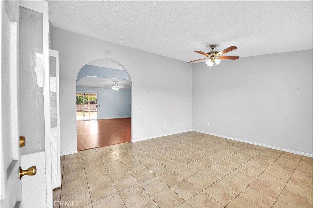 13416 Oak Dell Property Photo 4
