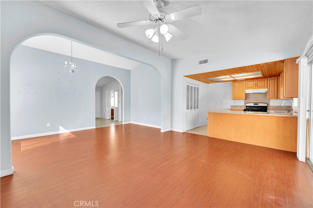 13416 Oak Dell Property Photo 8