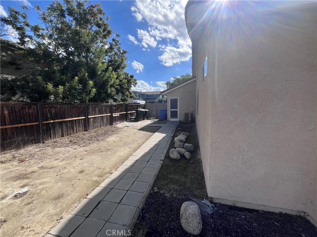 1976 Villines Avenue Property Photo 21