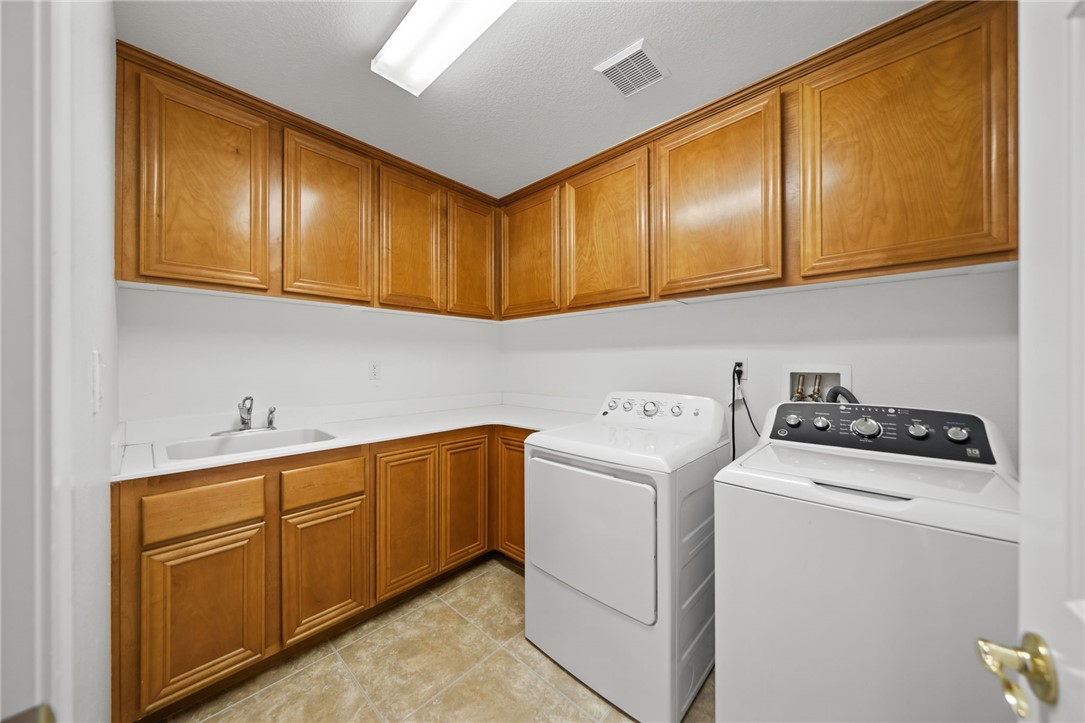 43883 Brookhaven Court Property Photo 21