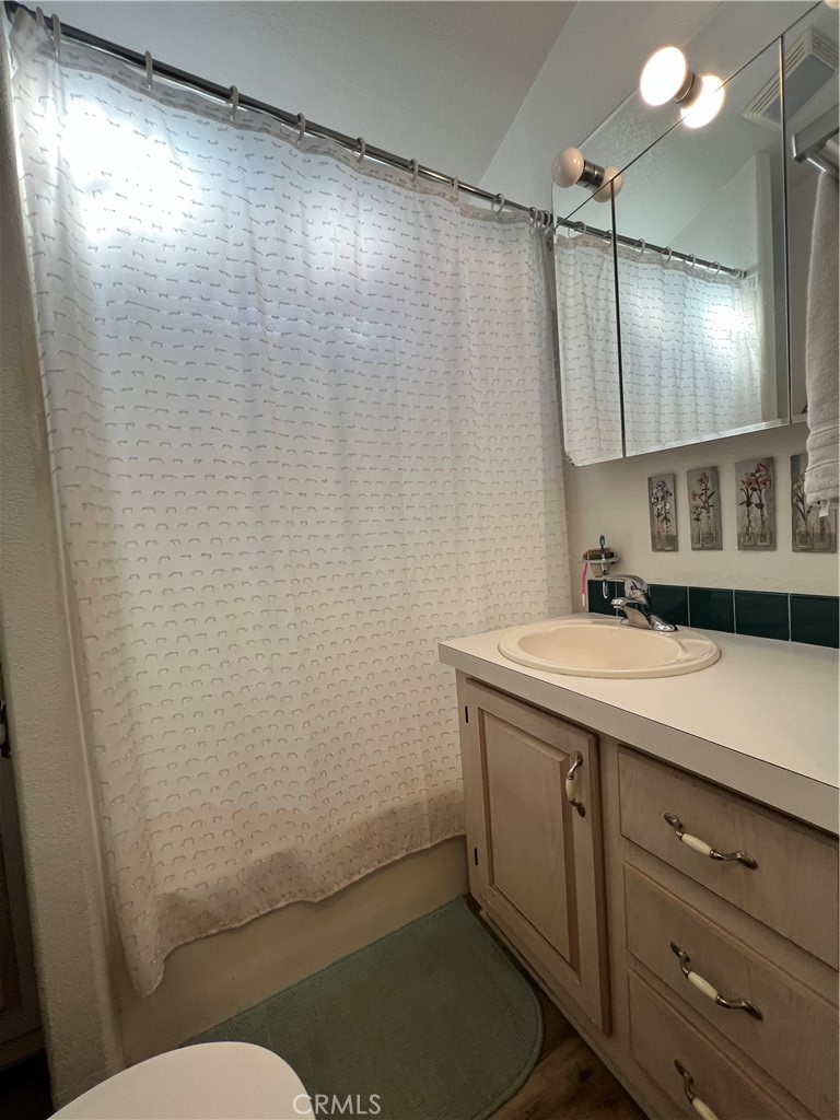 1295 S Cawston Avenue 422 Property Photo 9