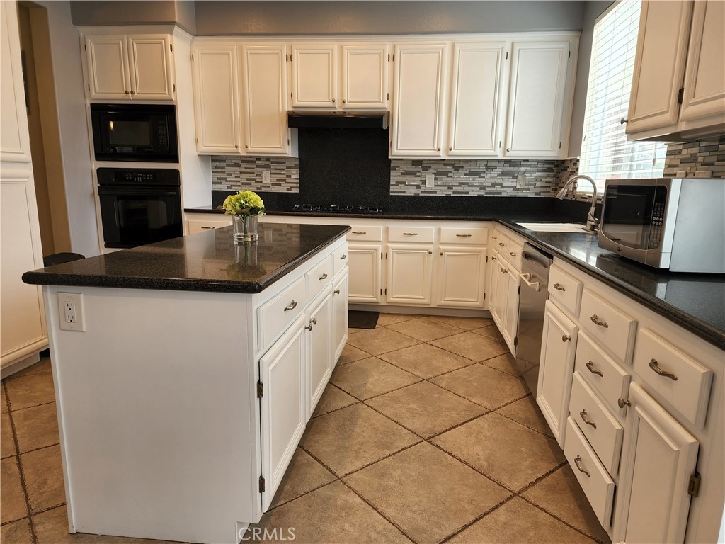33810 Summit View Property Photo 6