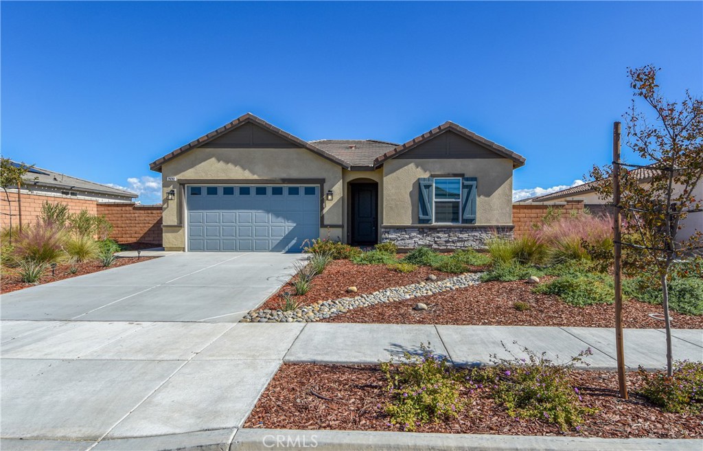 29282 Searchers Court Property Photo 1