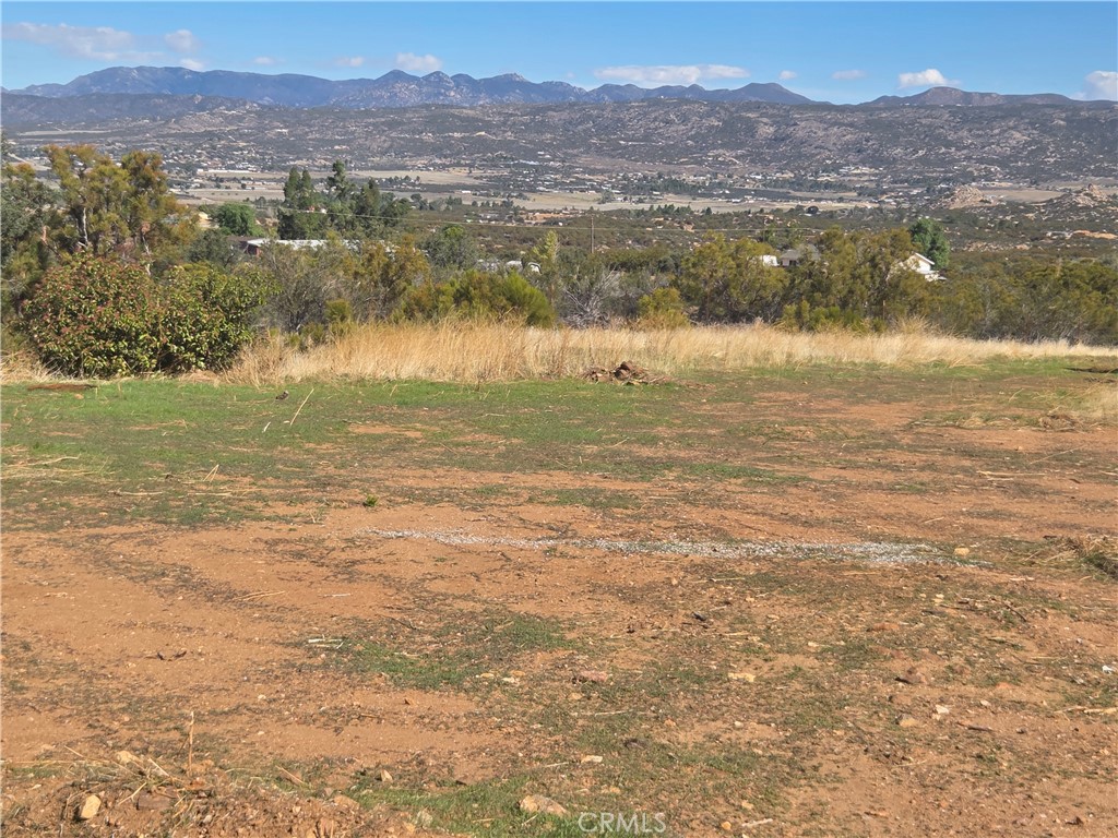 4 Taron Trail Property Photo 3