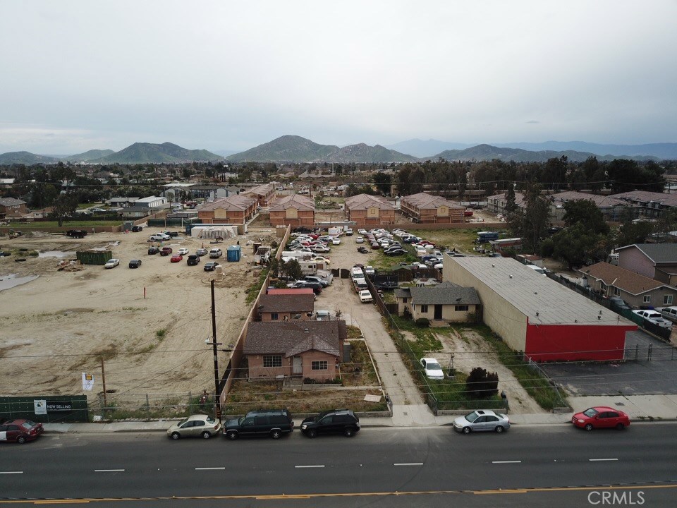 16389 Arrow Boulevard Property Photo 1
