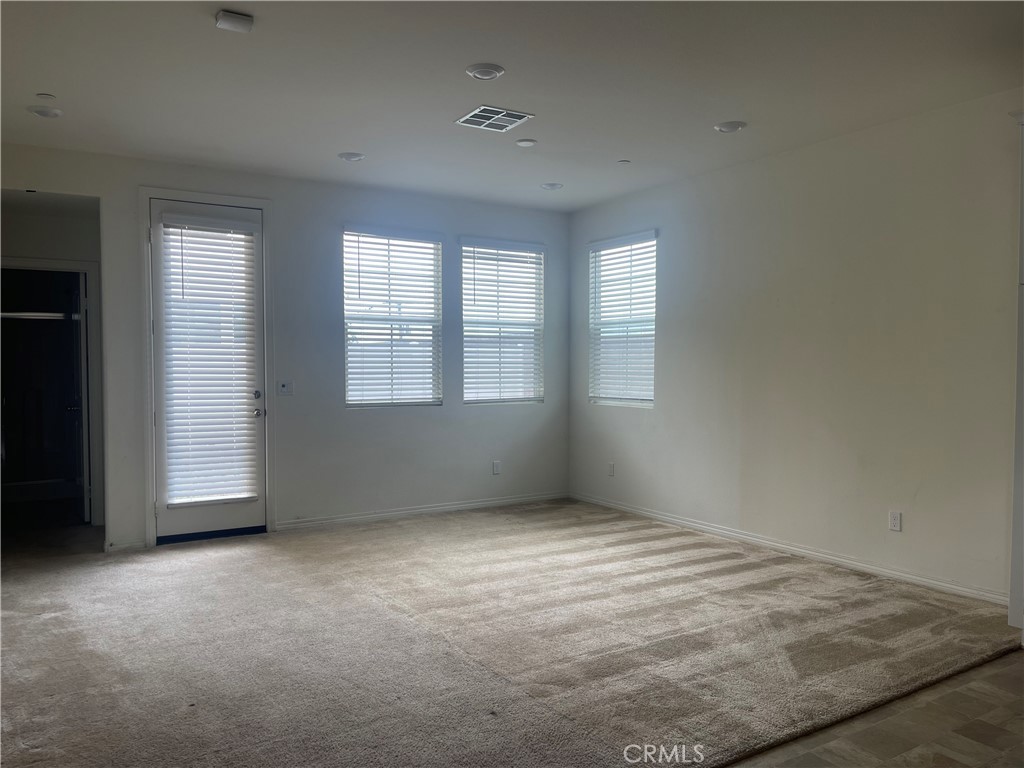 20058 Red Rock Avenue Property Photo 6