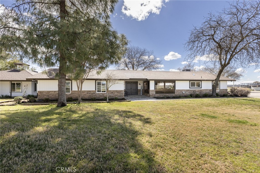 13545 E Bullard Avenue Property Photo 3