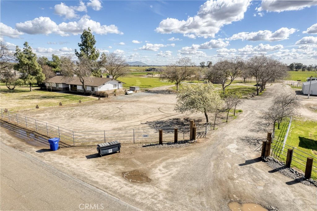13545 E Bullard Avenue Property Photo 5