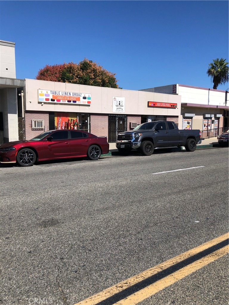 11979 Firestone Boulevard Property Photo