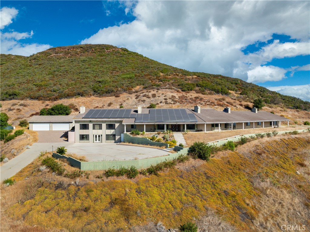 42253 Via Nortada Property Photo 1