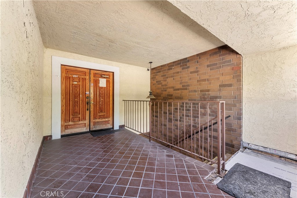 300 S Atlantic Boulevard Property Photo 18
