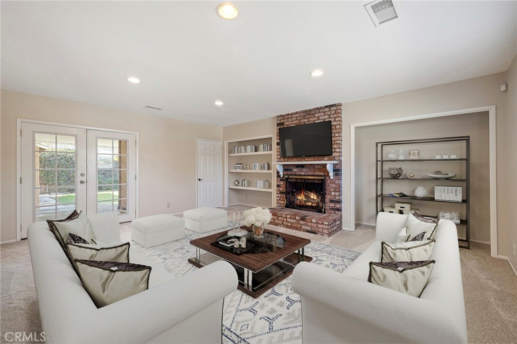 14781 Lucinda Drive Property Photo 4