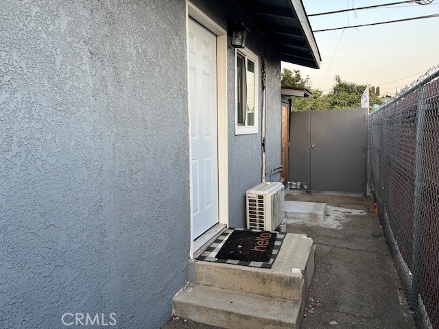 504 S Harbor Boulevard Property Photo 5