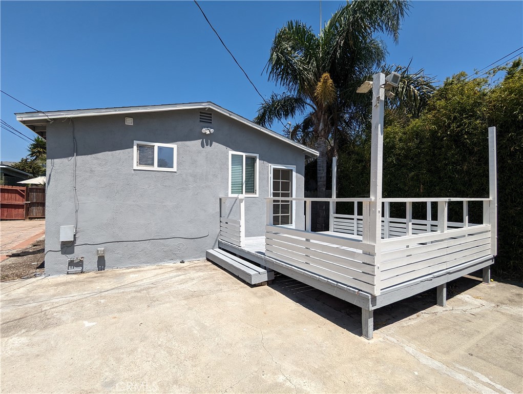 712 -714-716 Vernon Avenue Property Photo 3