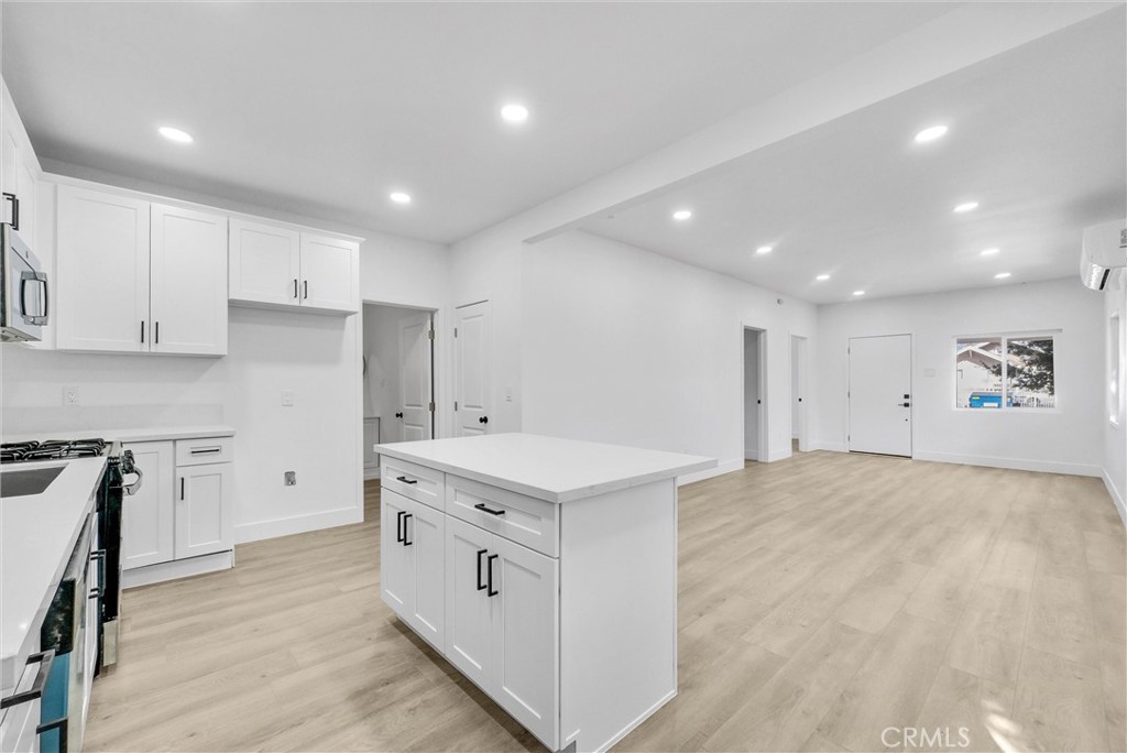 731 W 8th Street Property Photo 13