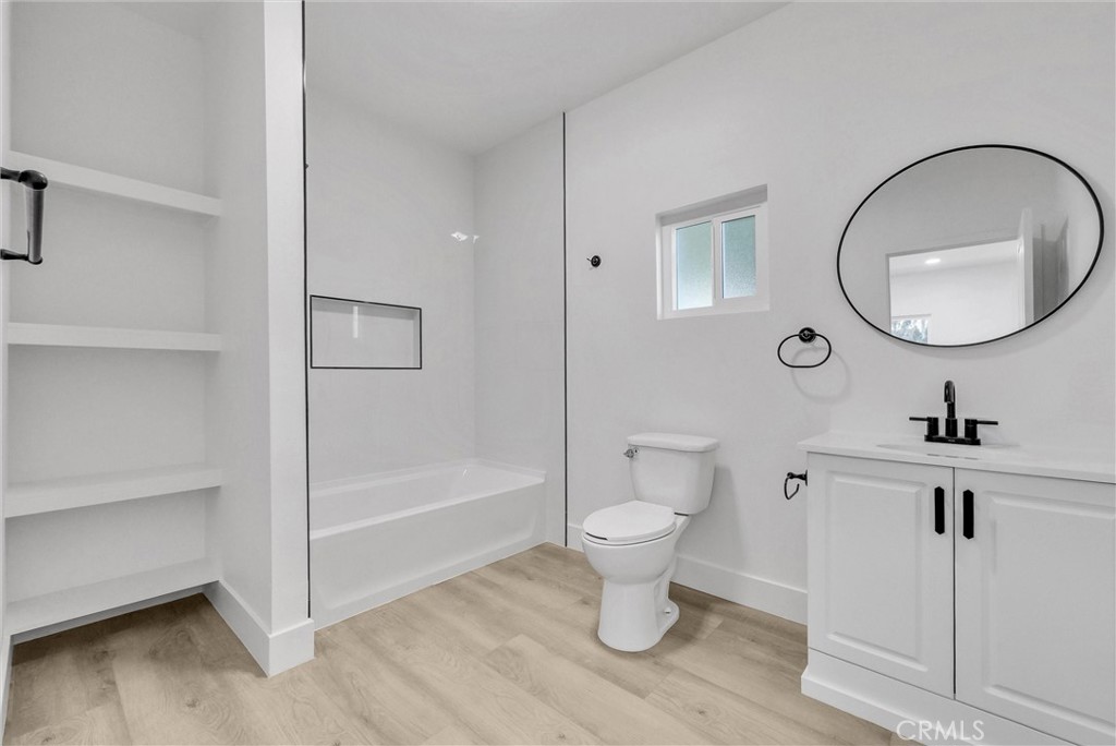 731 W 8th Street Property Photo 20