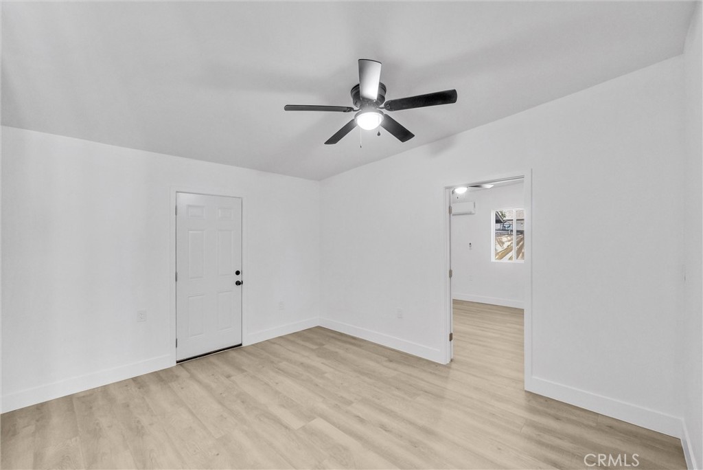 731 W 8th Street Property Photo 21