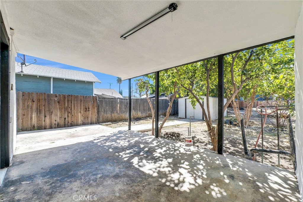 731 W 8th Street Property Photo 26