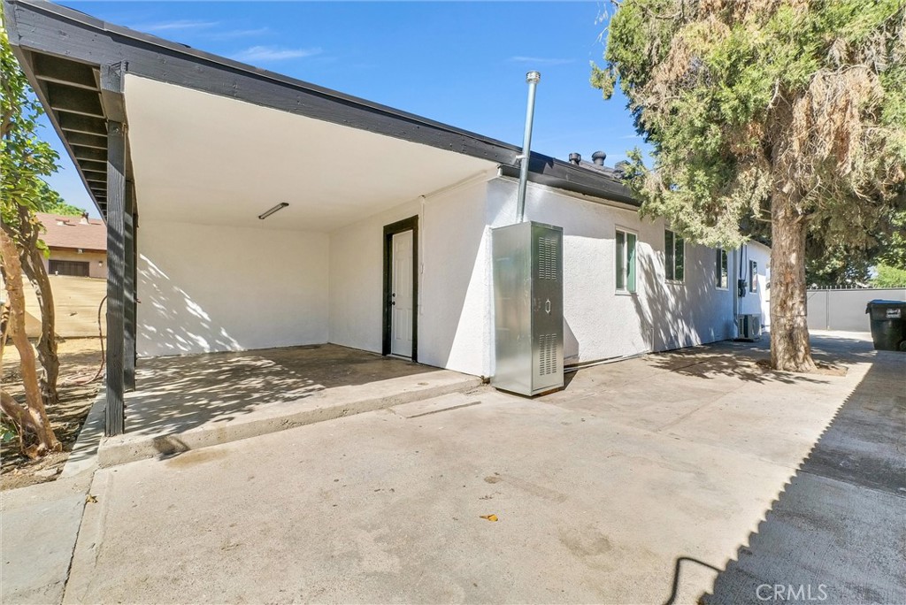 731 W 8th Street Property Photo 30